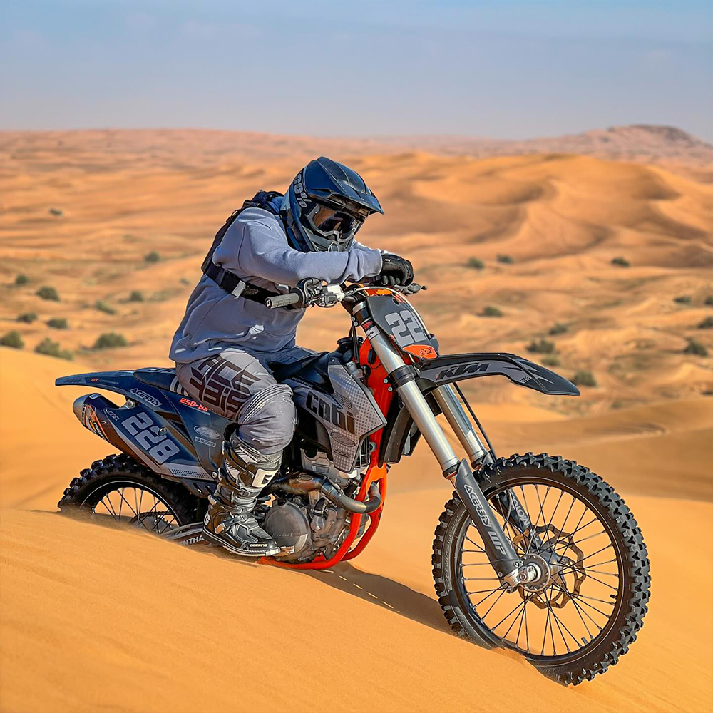 Desert dirt bike