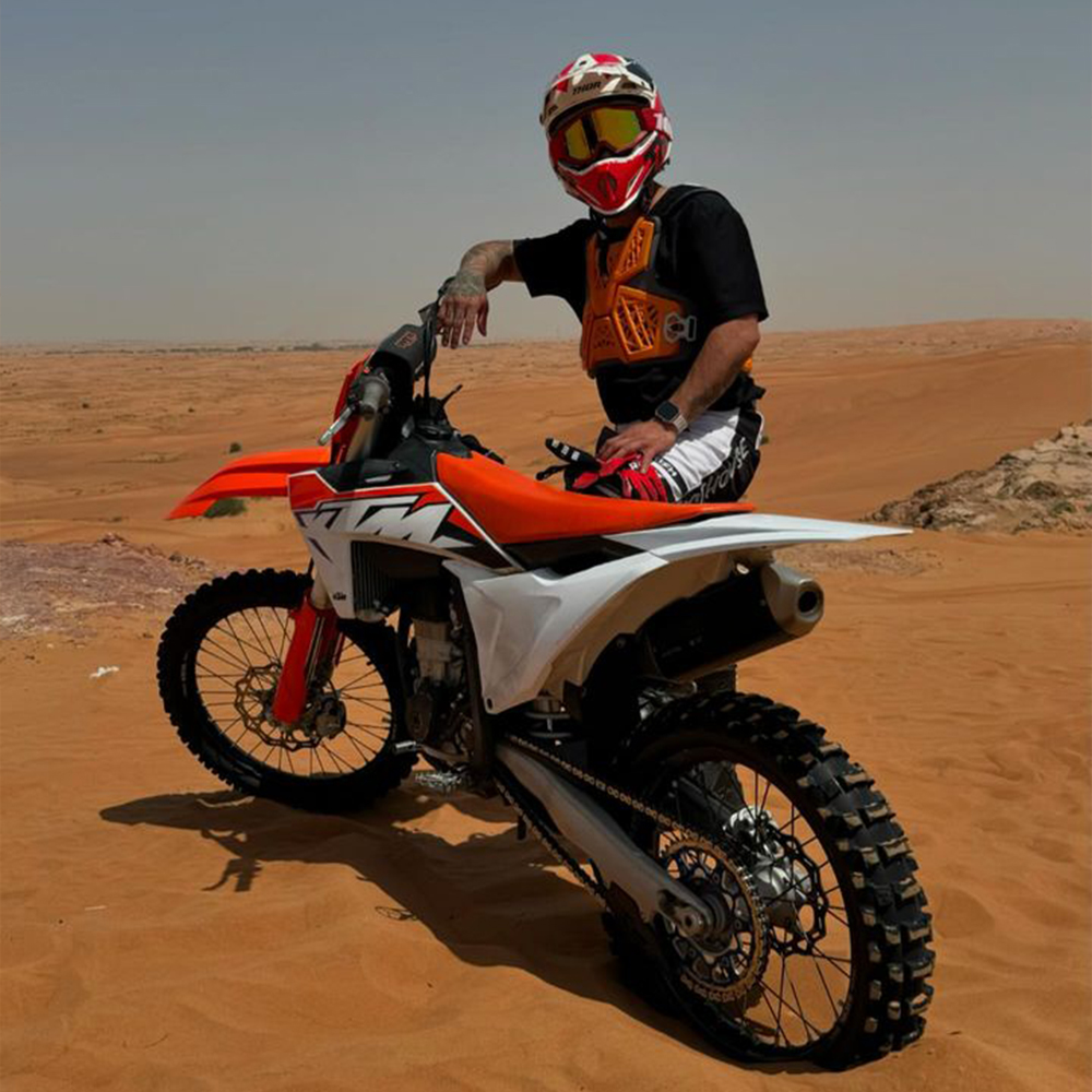 Desert dirt bike